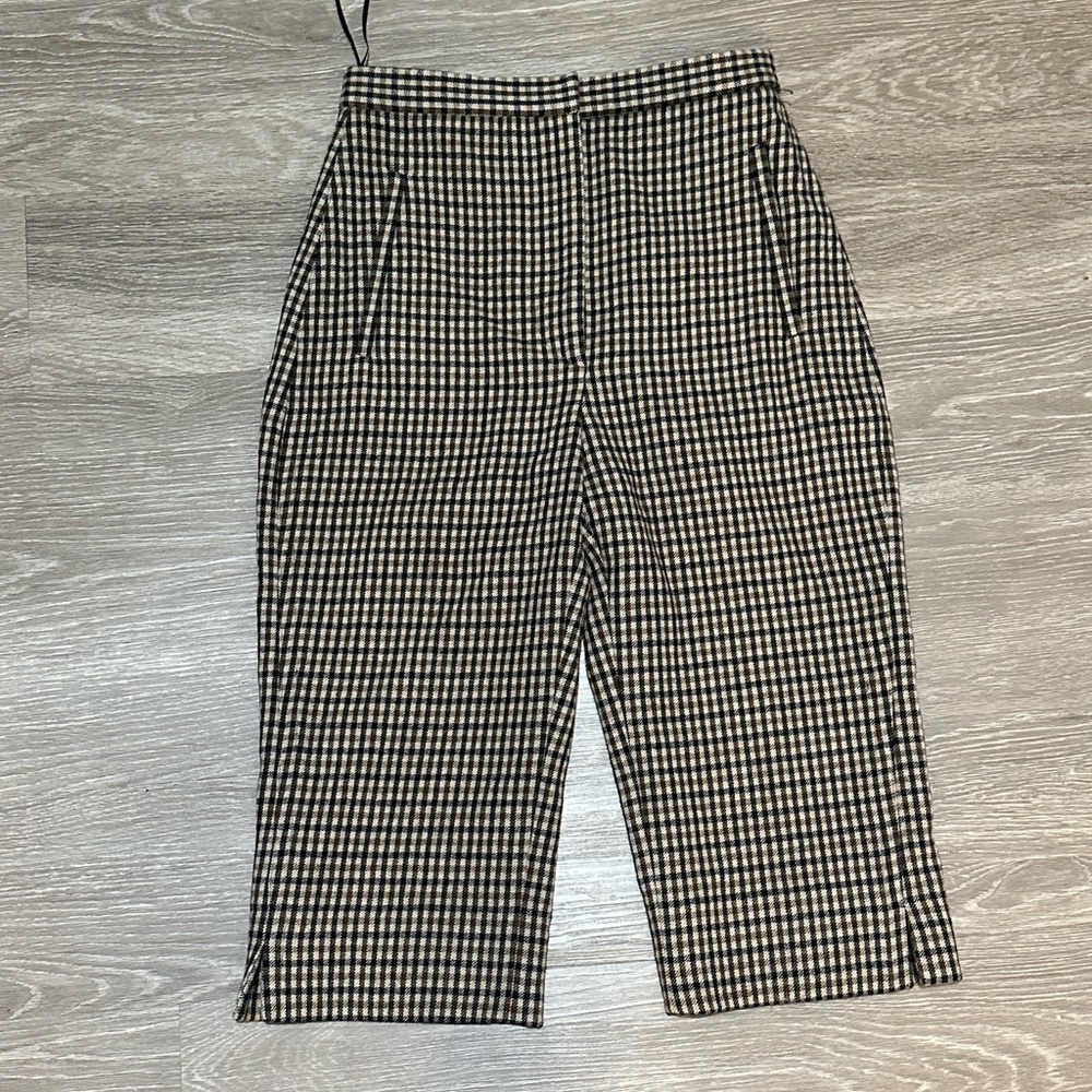 KHAITE Plaid Capri Trousers in Brown and Cream
